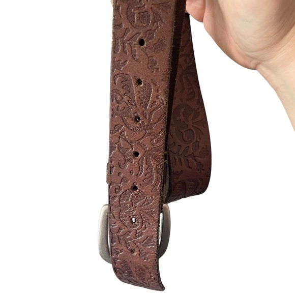 Vintage American Eagle Brown Leather Belt Floral Stamped Size Medium M - Picture 6 of 8